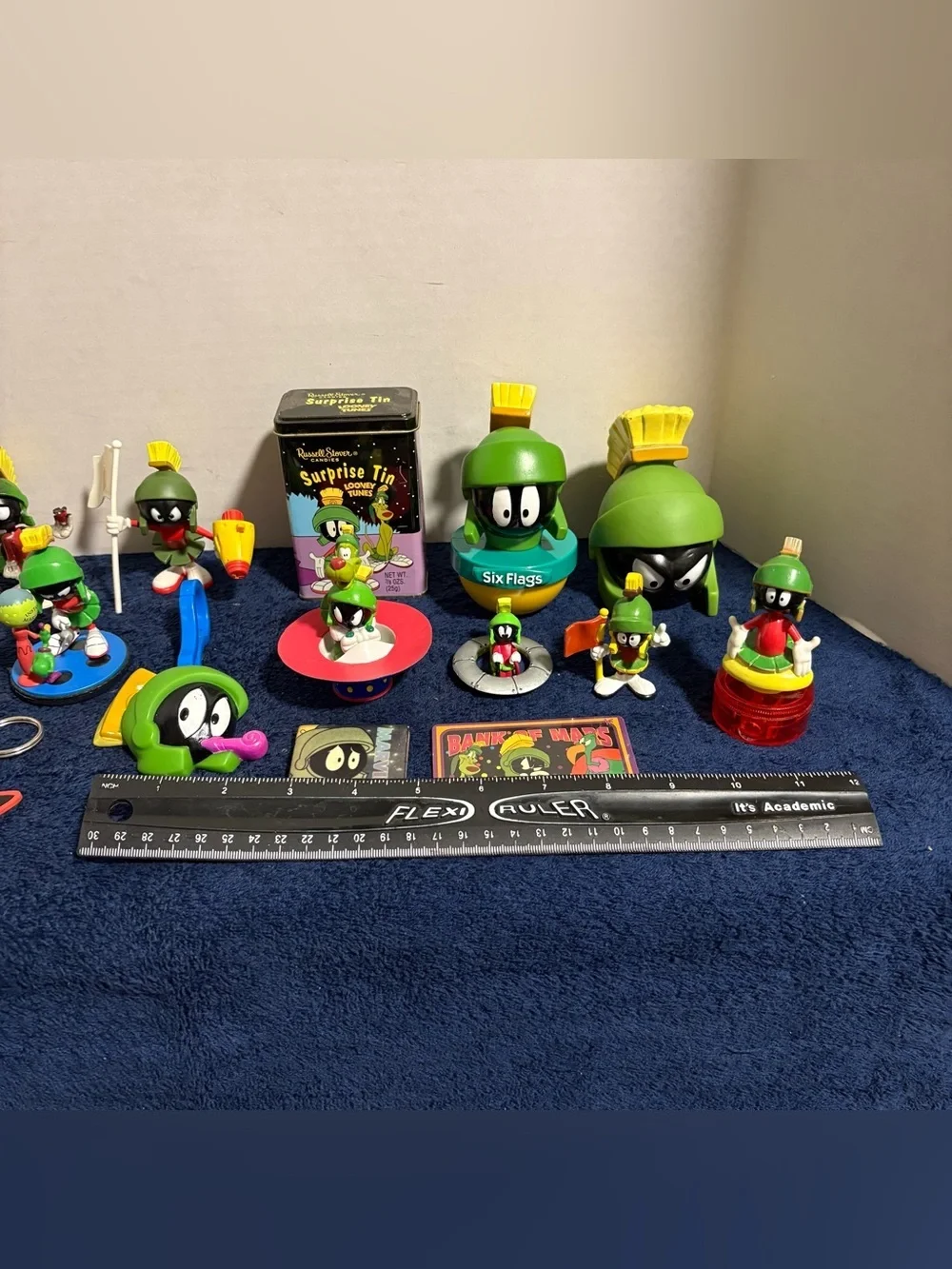Vtg 18 Pieces Marvin the Martian “Looney Tunes” Collectibles Figurines Space Jam